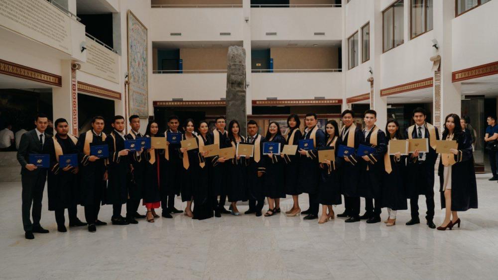 Торжественное вручение дипломов студентам бакалавриата специальности 5В030200 – Международное право